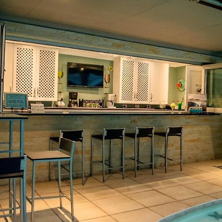 Club Cocomo Hartbeespoort Exterior foto