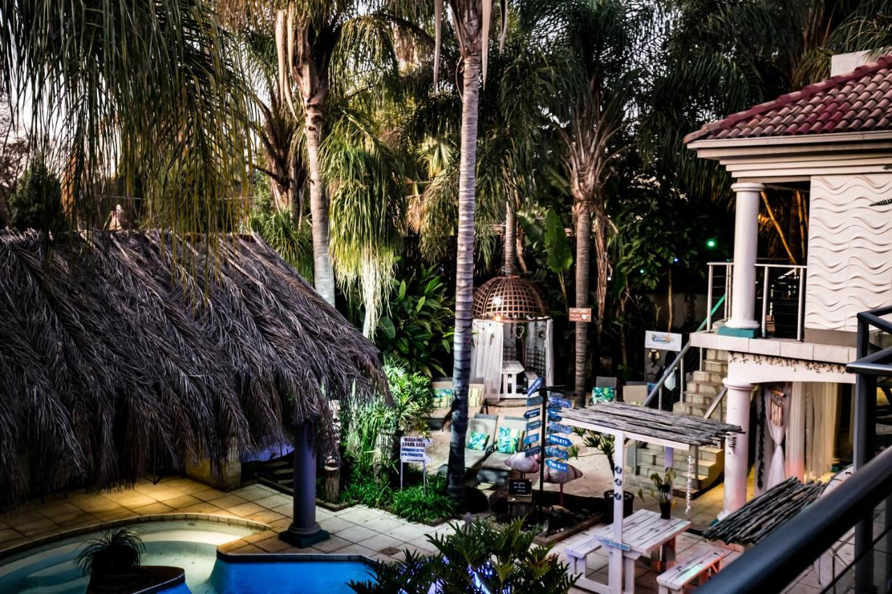 Club Cocomo Hartbeespoort Exterior foto